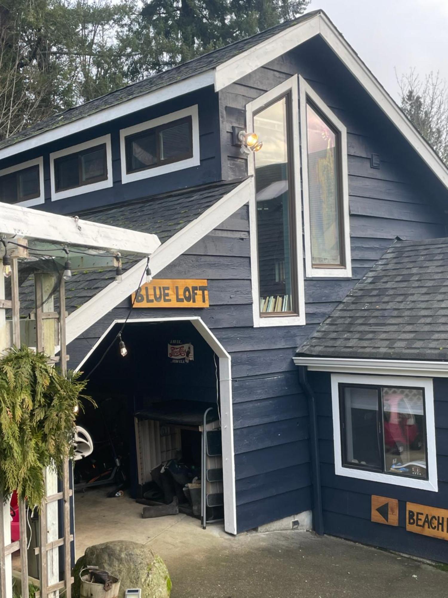 Oceanfront Studio/loft: Alpacas, Oysters & Kayaks *