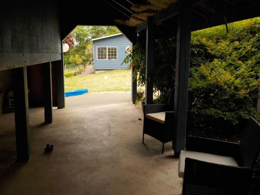 Oceanfront Studio/loft: Alpacas, Oysters & Kayaks *