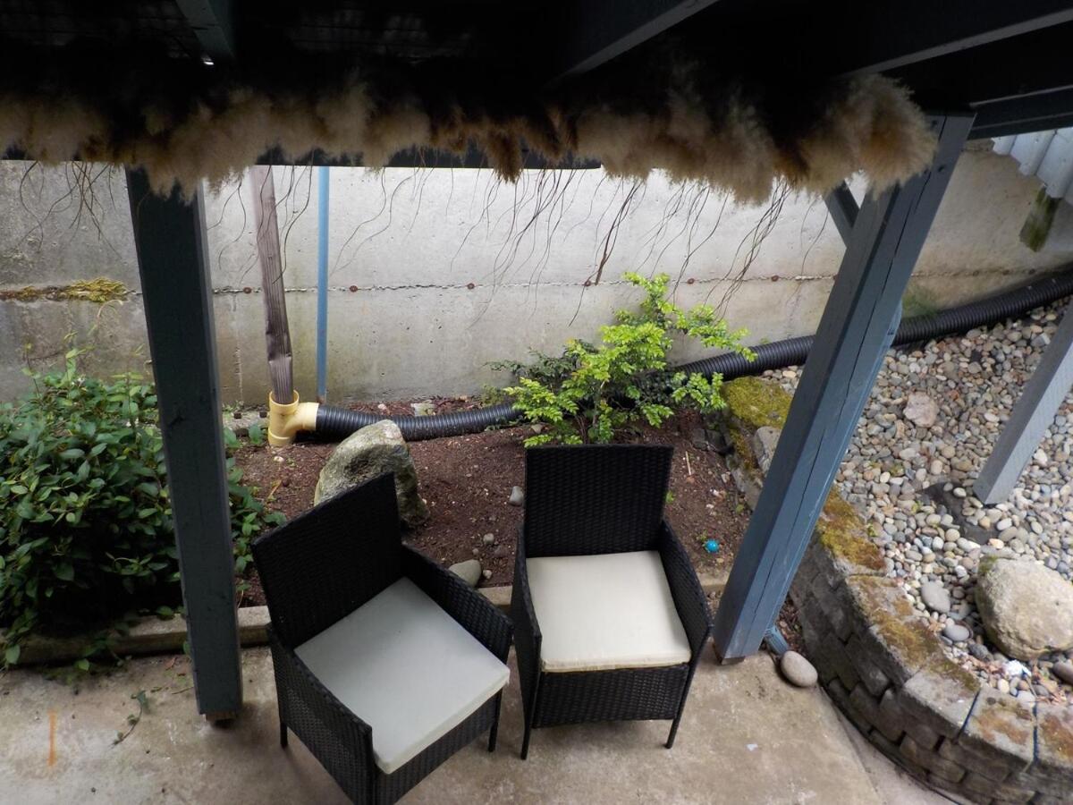 Oceanfront Studio/loft: Alpacas, Oysters & Kayaks Holiday home *